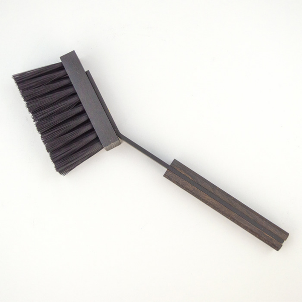 Стальная щетка для камина SAVEN Brush S black 30 см с деревянной ручкой SB/S/BL фото